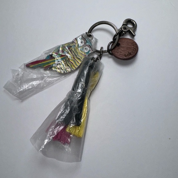 Sakroots owl keychain With charm & tassels new - Picture 2 of 5